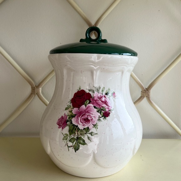 Large vintage floral cookie jar - Picture 7 of 12